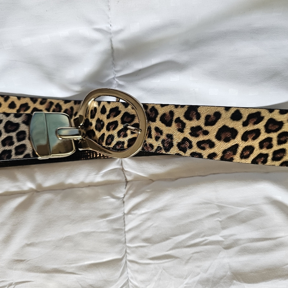 Chicos Leopard Print Reversible Belt with Gold Buckle NWOT O/S - Picture 2 of 9